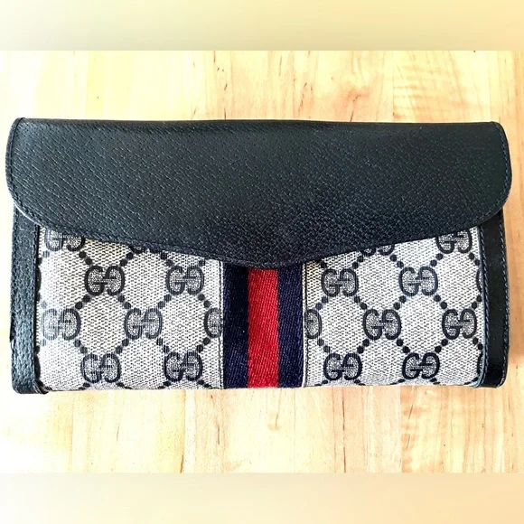 Gucci Vintage Long Wallet Accessory Collection Black Leather Trim/Interior - Picture 2 of 8